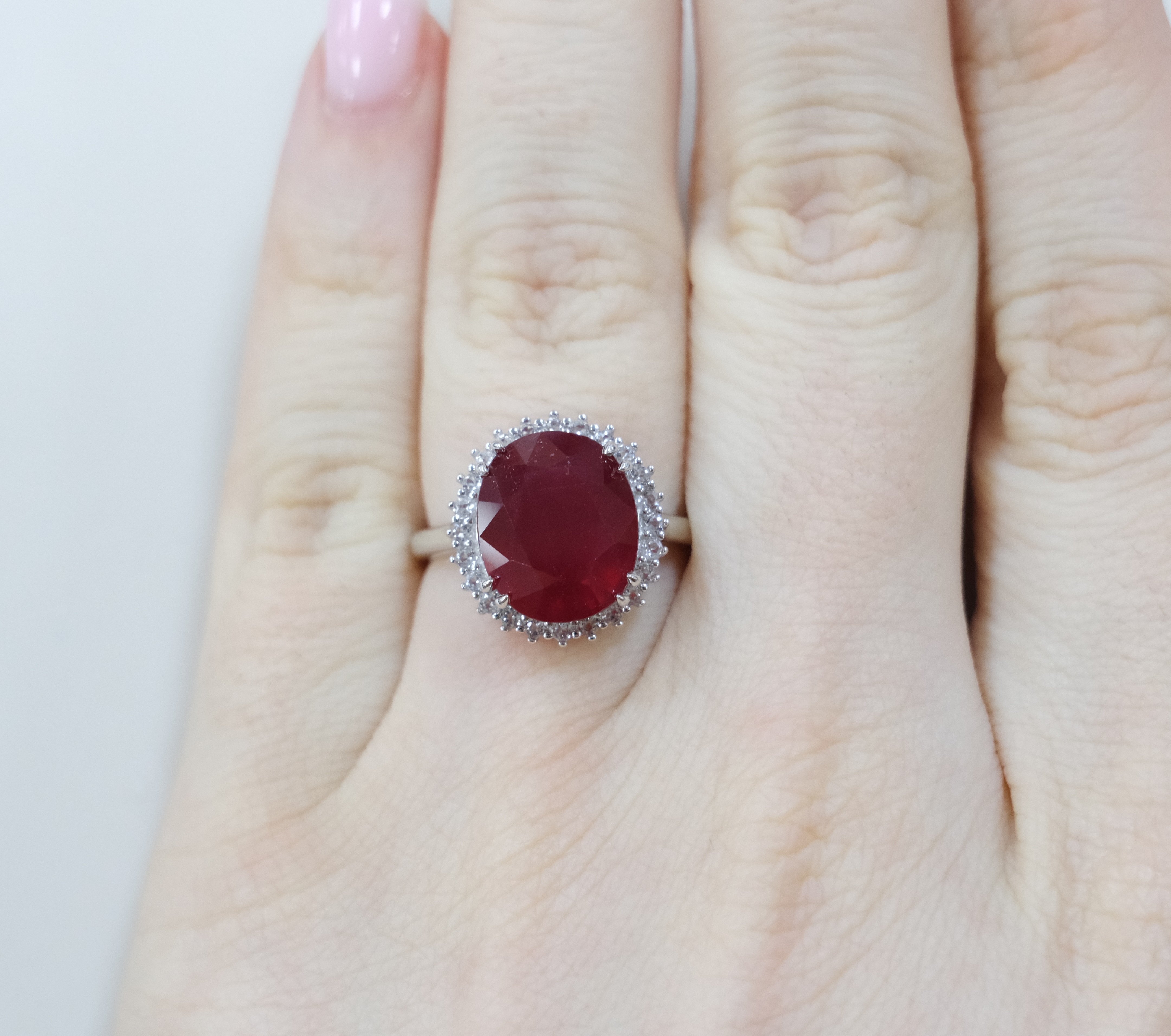 Серебряное кольцо с рубином